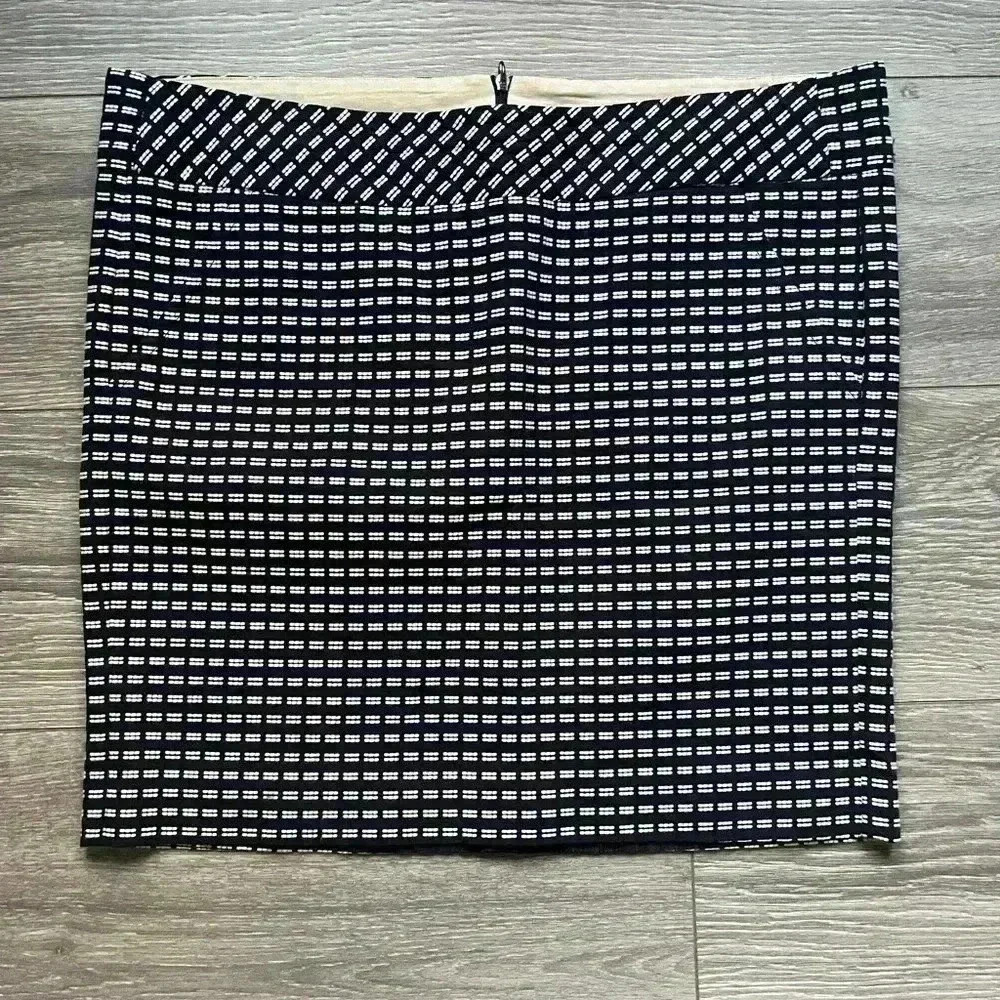 Trina Turk Navy Cream Mini Skirt Women's 6 100% Cotton Lunch Pockets Holiday